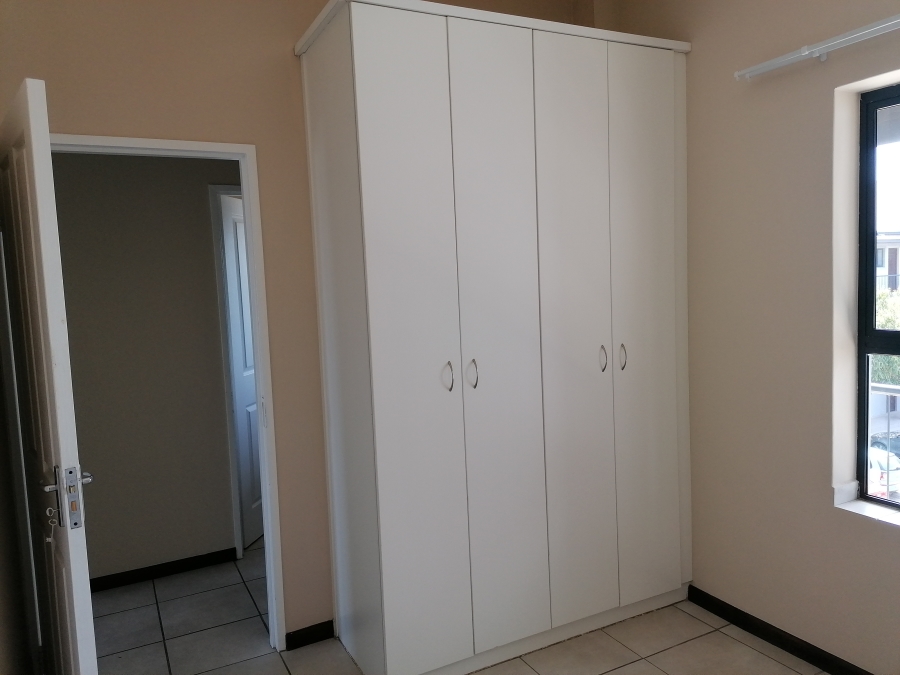 To Let 2 Bedroom Property for Rent in Buh Rein Estate Western Cape